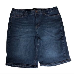 Nine West Women’s 16 Bermuda Denim Indigo Shorts Missy
